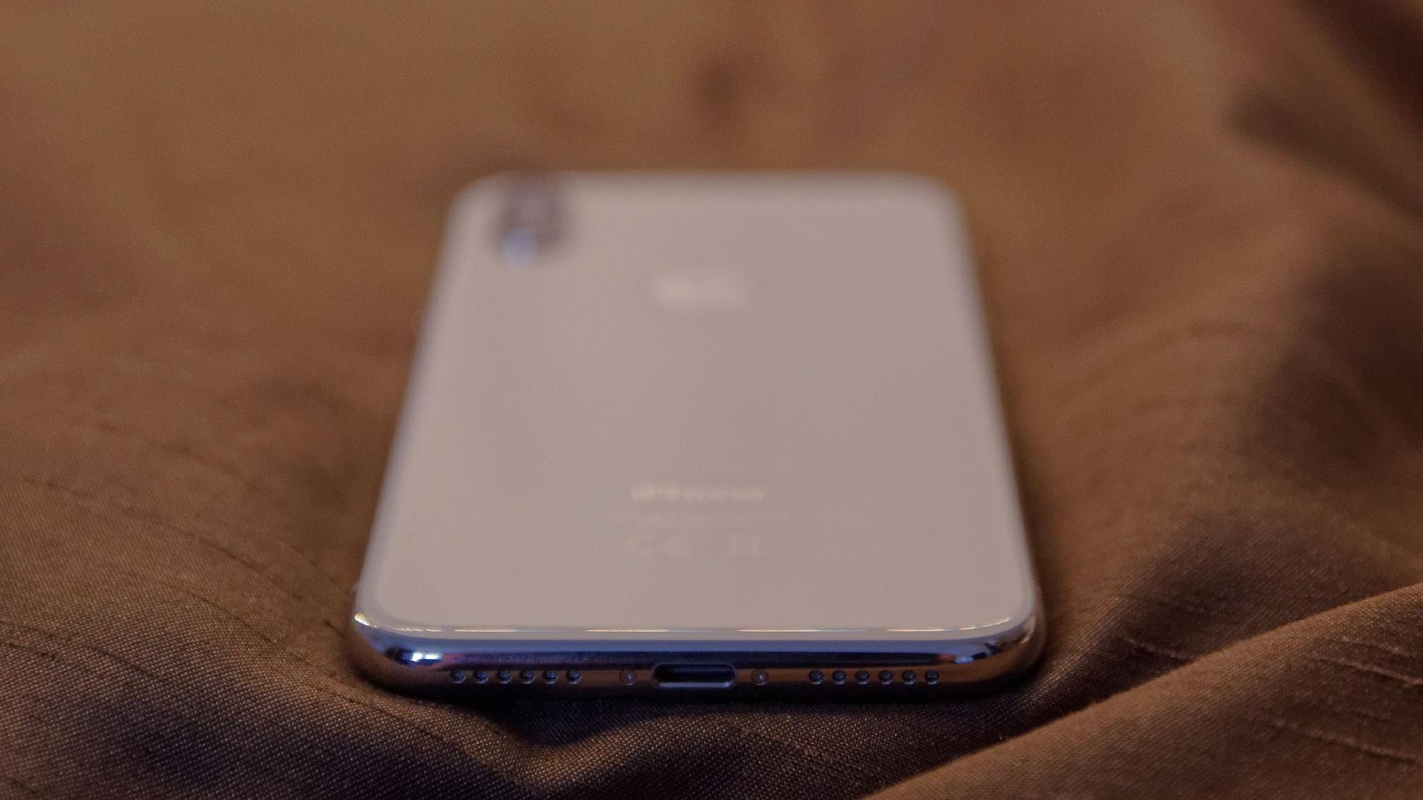 نقد و بررسی آیفون 10 (آیفون X) اپل - Apple iPhone X