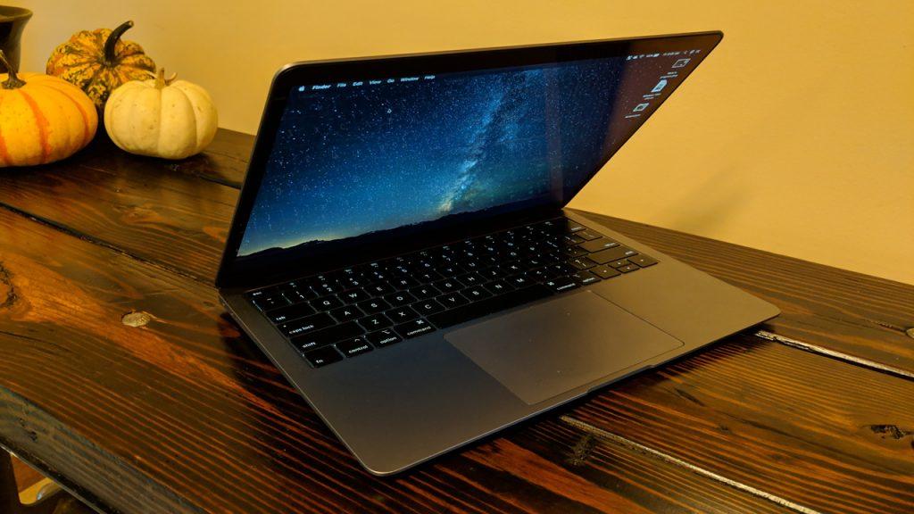 نقد و بررسی مک بوک ایر 2018 - Apple MacBook Air